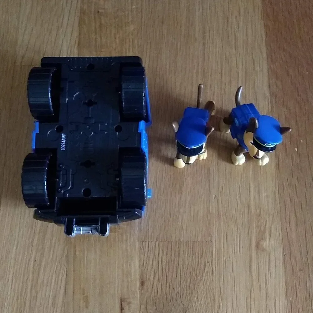 Paw Patrol Car & Chase Figures